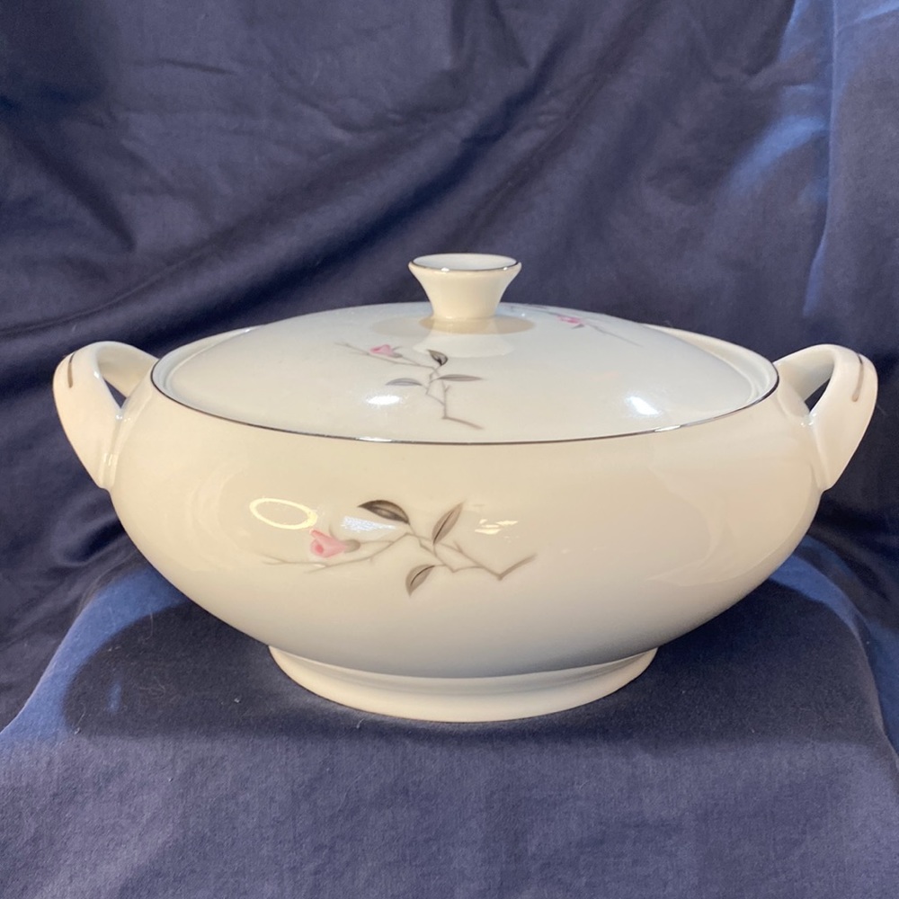 Vintage Cherry Blossom Fine China 1067  Covered Vegetable Bowl Casserole Japan